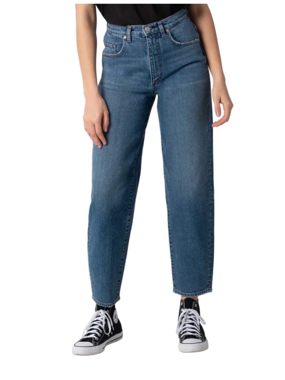 Classic High-Rise Women's Blue Denim Jeans- balloon leg